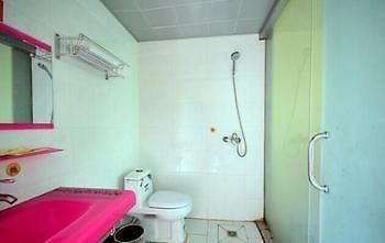 Wuhan Minghang Guesthouse Buitenkant foto